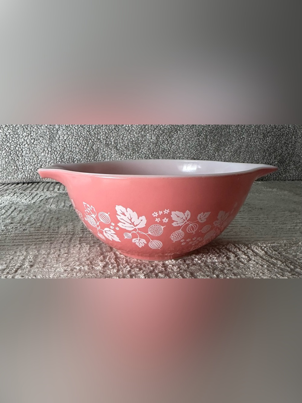 Vintage Pyrex Gooseberry Cinderella Mixing Bowl Model 442